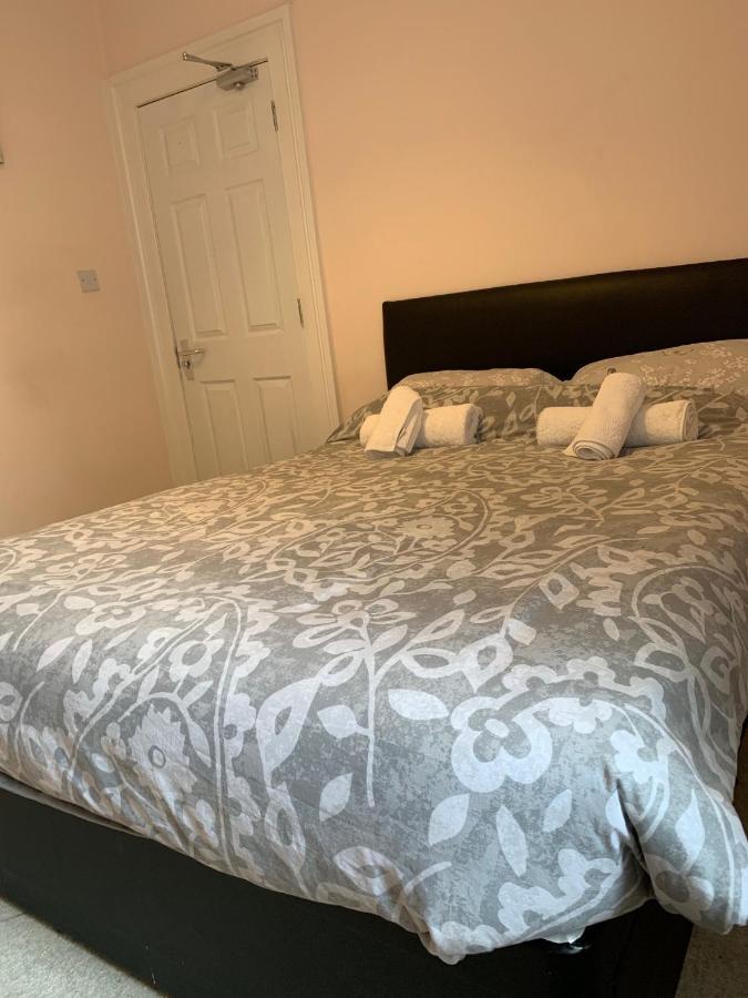 ליברפול 12 Person 6 Bedroom Self Catering House מראה חיצוני תמונה
